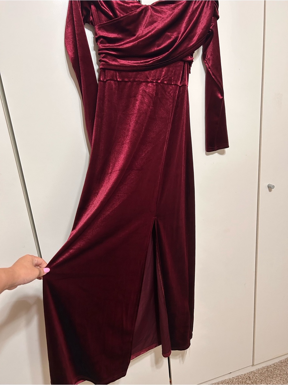 Cider velvet mini Dress in Burgundy - Picture 2 of 4
